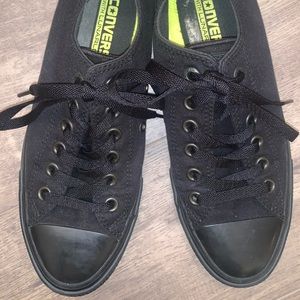 All black low top Chuck Taylor size 8 (women’s) size 6 (men’s)